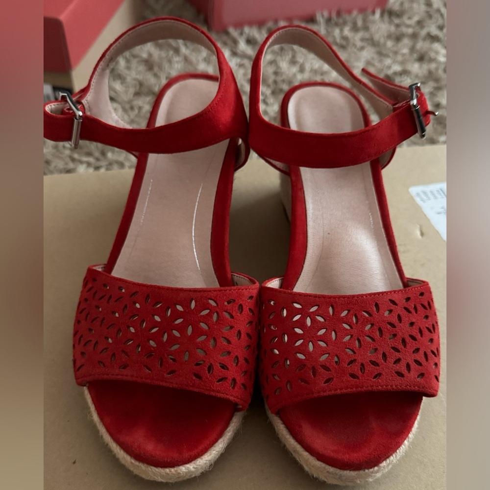 Vionic suede red wedges espadrille size 6 W